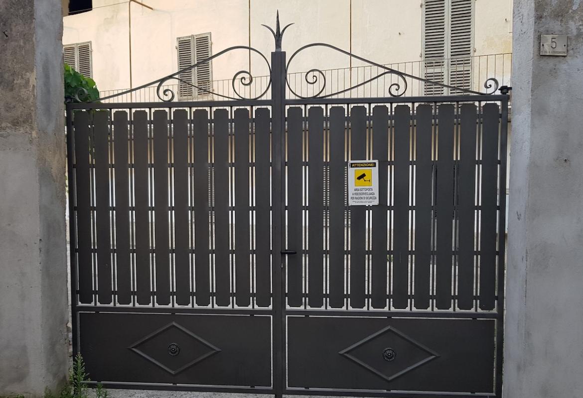 Cancello a due ante cieco 3