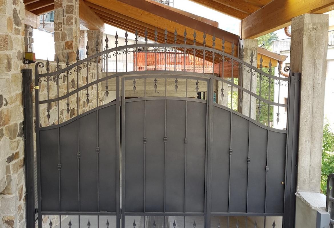 Cancello con portina inserita 2