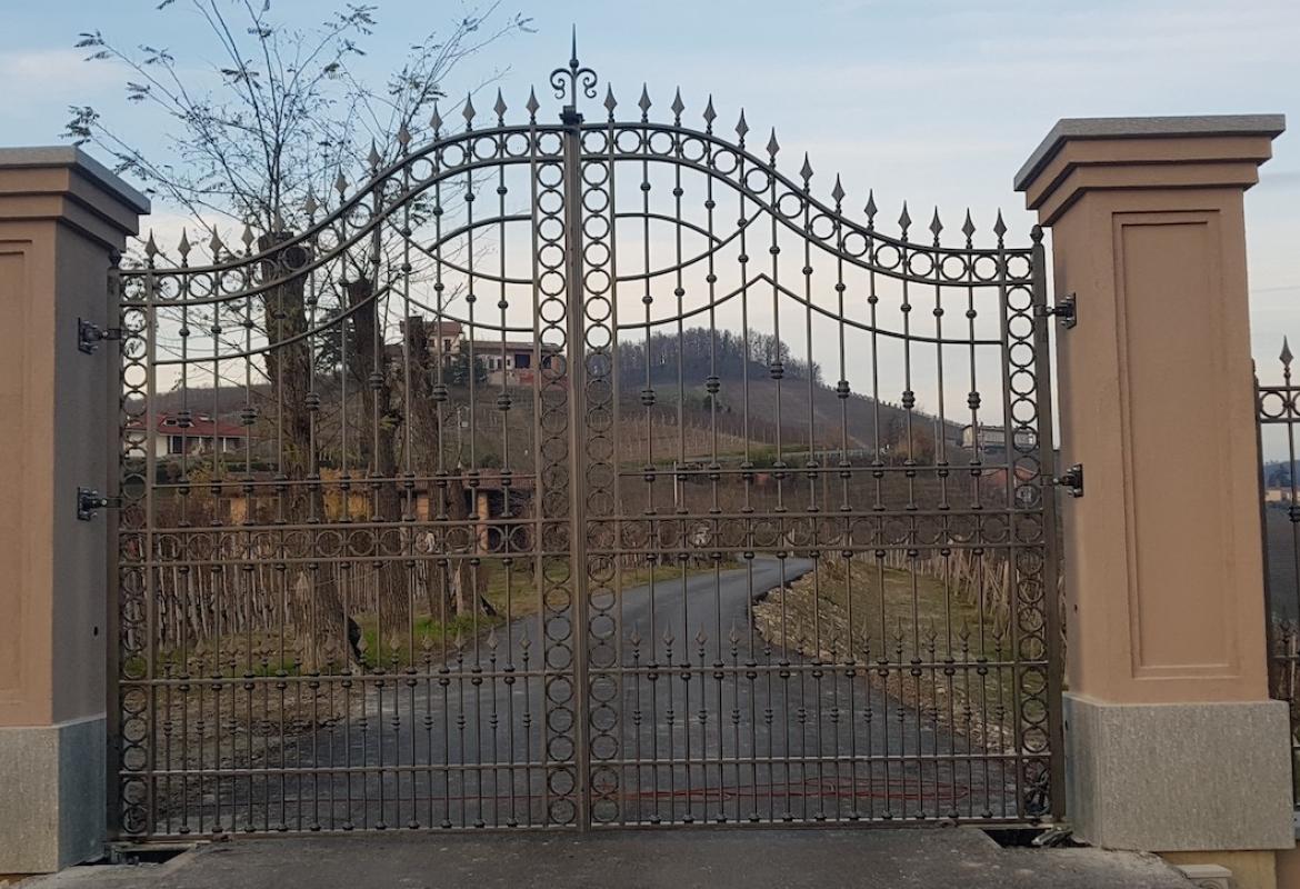 Cancello ferro battuto grande