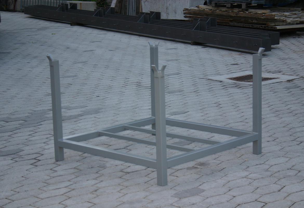 Contenitore sovrapponibile (3)