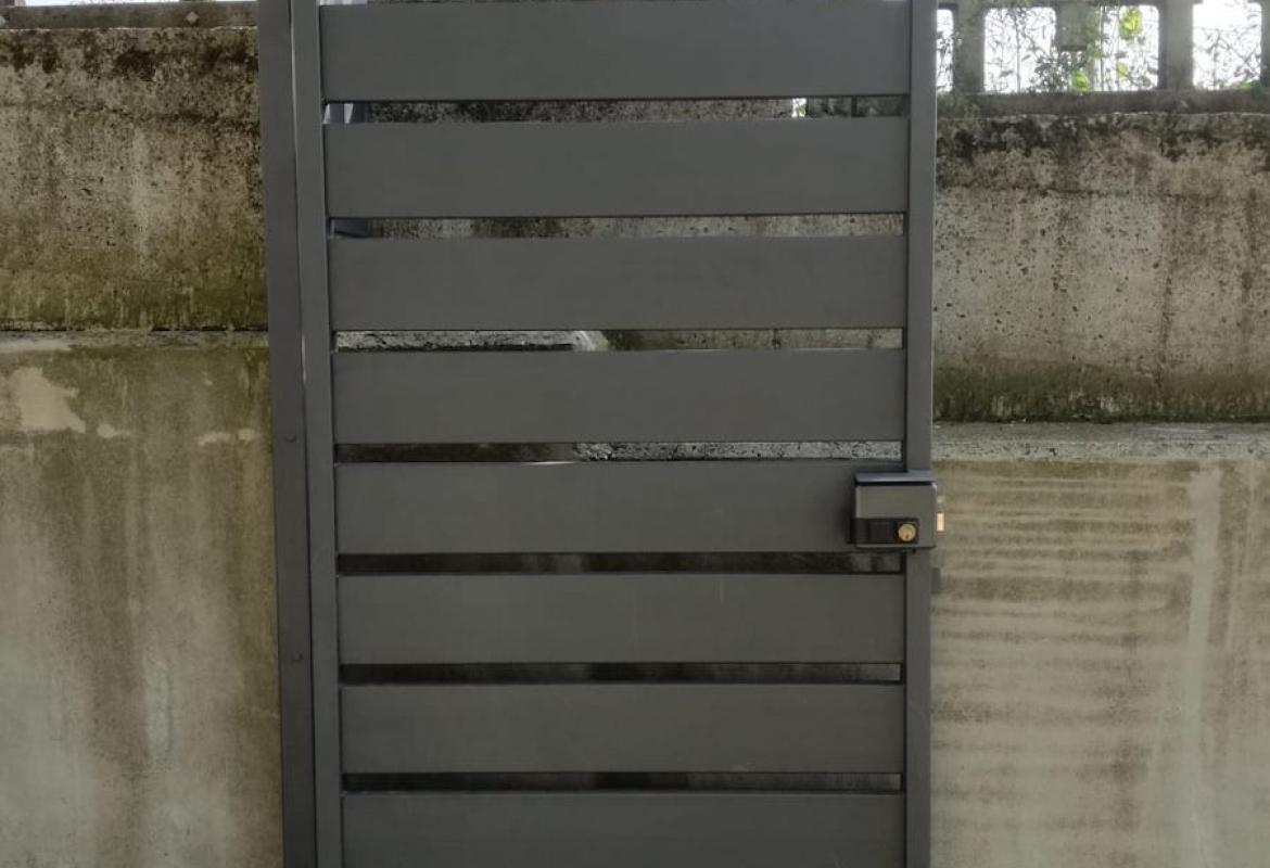 Portina pedonale a doghe antracite
