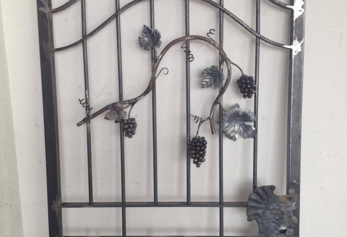 Portina pedonale con grappolo grezza